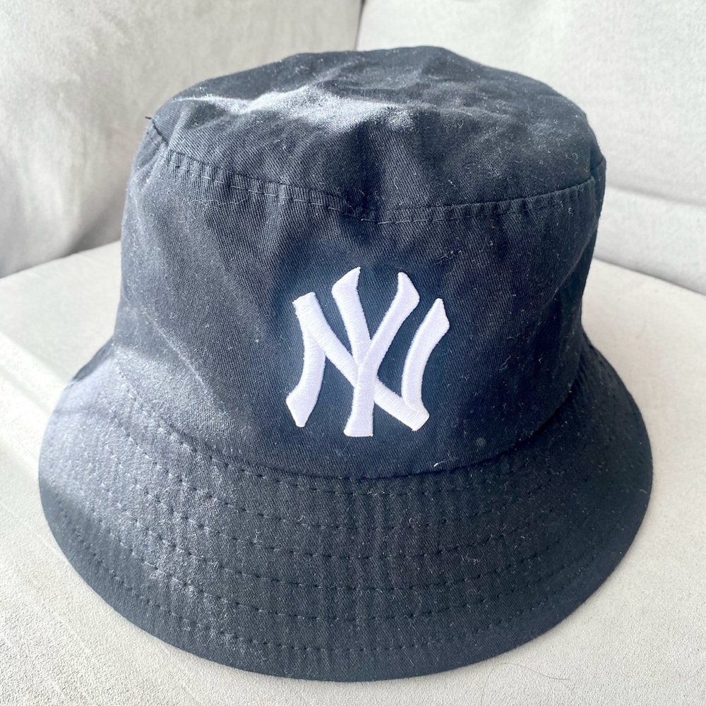New York Yankees (NY) Bucket Hat - New Unused